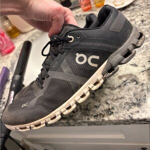 Mens black onclouds